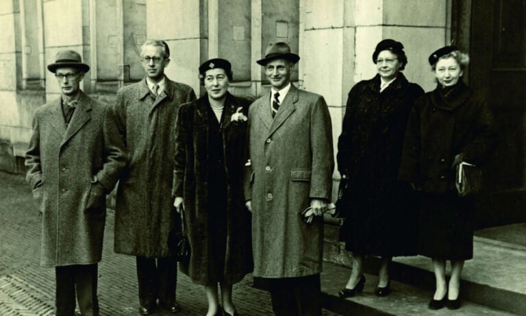 secret-annex-group-photo